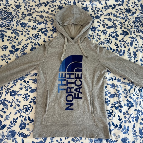 Women's North Face Light Gray Heather Urban Navy Trivet Pullover Hoodie Size S - Picture 7 of 15